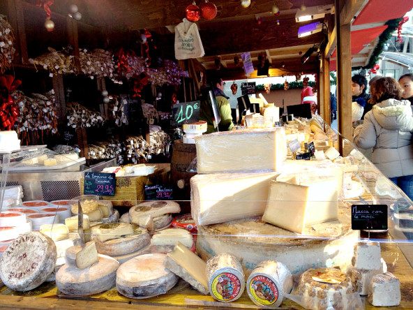Natale_formaggio_francese.jpg-592x444
