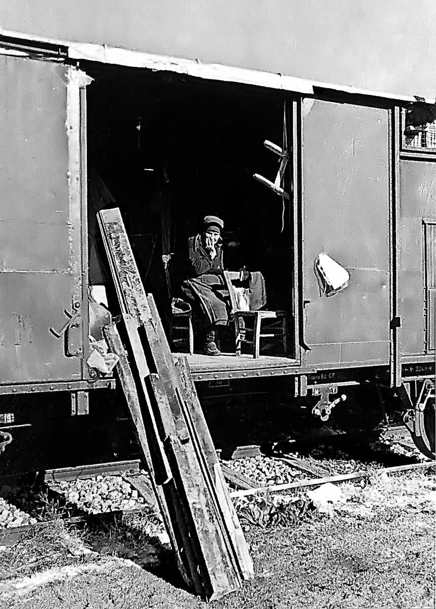 lioni-campo-di-soccorso-nella-stazione