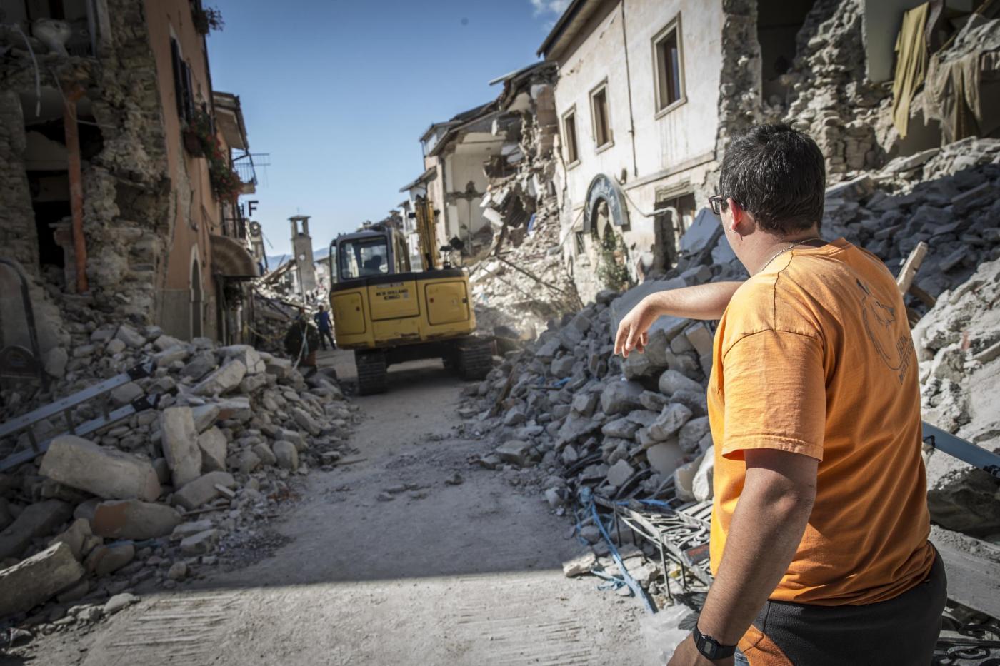 Terremoto, Centro Italia devastato dal sisma: il giorno dopo