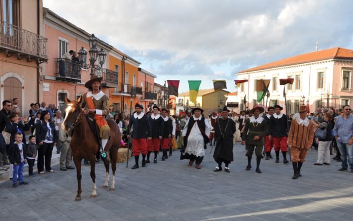 Andretta-Corteo-storico6-696x437