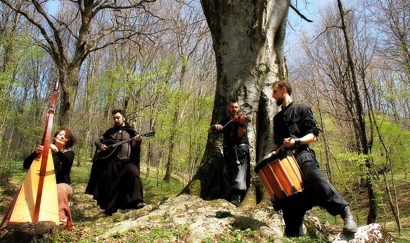 16.EMIAN-PAGANFOLK_800x475