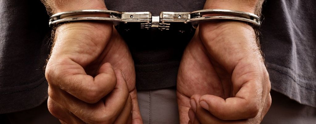 arresti-domiciliari-manette