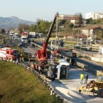 Autocarro-si-ribalta-sulla-Variante1-601x338