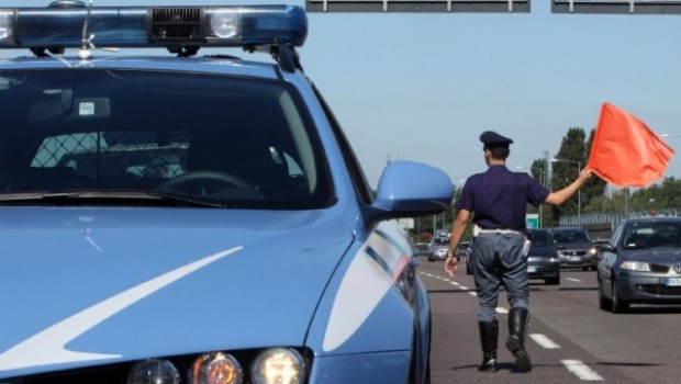 polizia-stradale-polstrada-autostrada-controlli-601x457-620x350