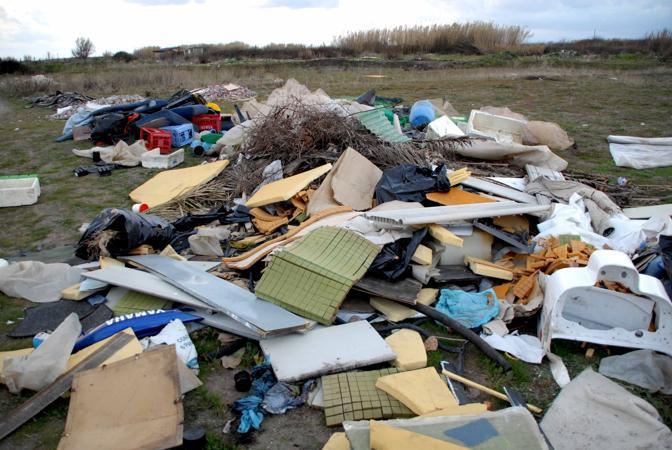 fiumicino discaricA ABUSIVA