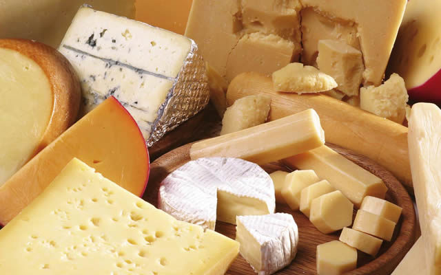 Sagra-dei-formaggi-e-del-Tartufo-Scorzone-a-Bagnoli-Irpino-640x400