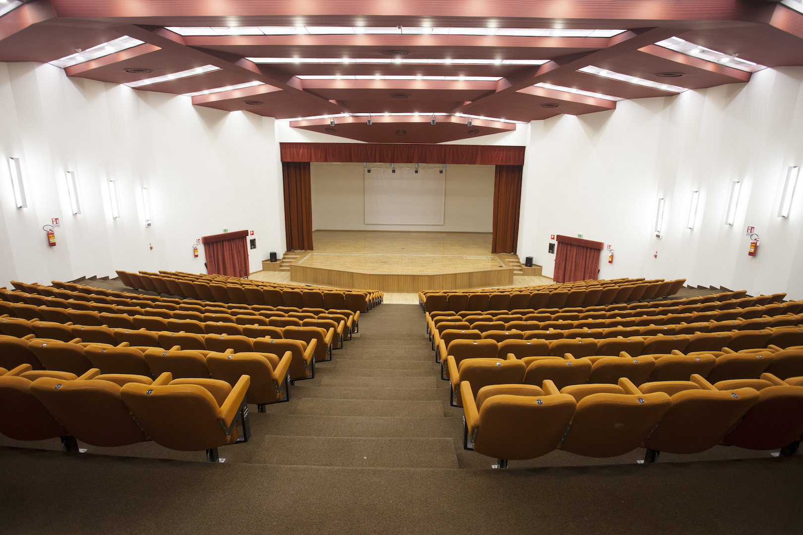 auditorium_8 (1)