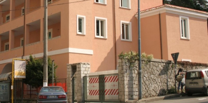 villa-amendola-e1446562833838-817x404_c