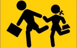 Tragitto-scuola-casa-lecito-che-i-minori-lo-percorrano-da-soli-370x230