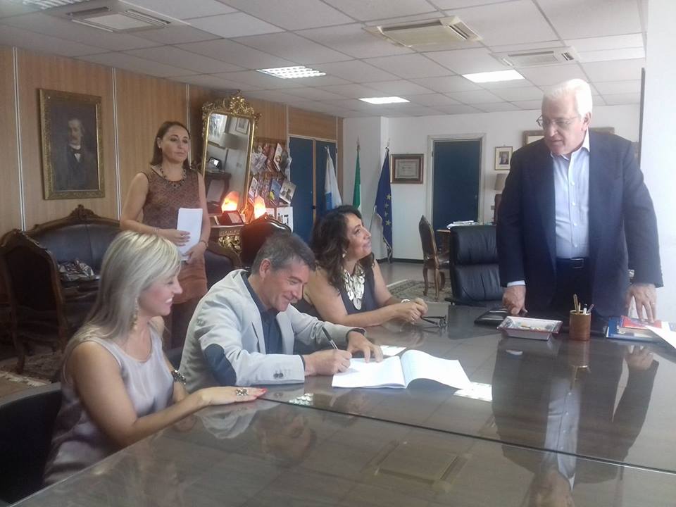 Risultati immagini per cinema eliseo avellino foto