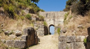 7-Porta-Rosa-Parco-Archeologico-di-Elea-Velia-Ascea-Marina-800x445
