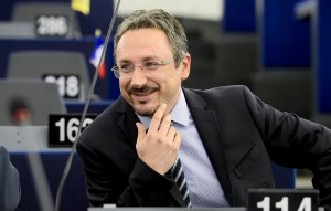 Piernicola-Pedicini-Movimento-5-Stelle