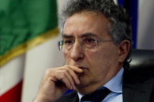 CAMORRA: 'COME NUVOLE NERE', STORIE DI VITTIME INNOCENTI