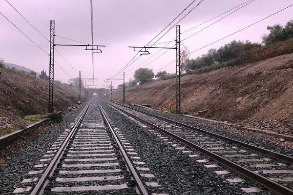 binari treno 600