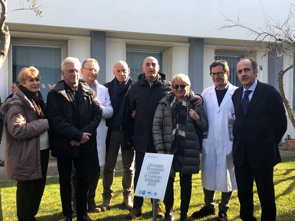 Foto Piantumazione melograno Radioterapia Salerno