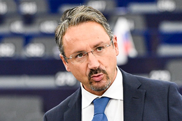 PIERNICOLA PEDICINI FOTO