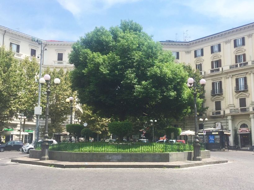 Vomero, piazza Vanvitelli