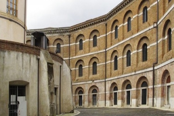 carcere-borbonico-e1448982932189-817x404_c