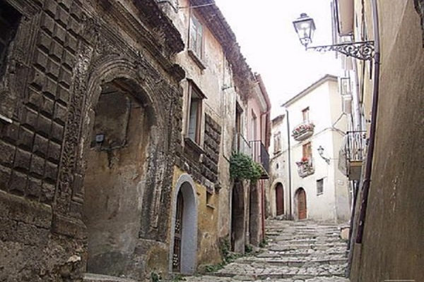 Borgo-di-Capocastello1