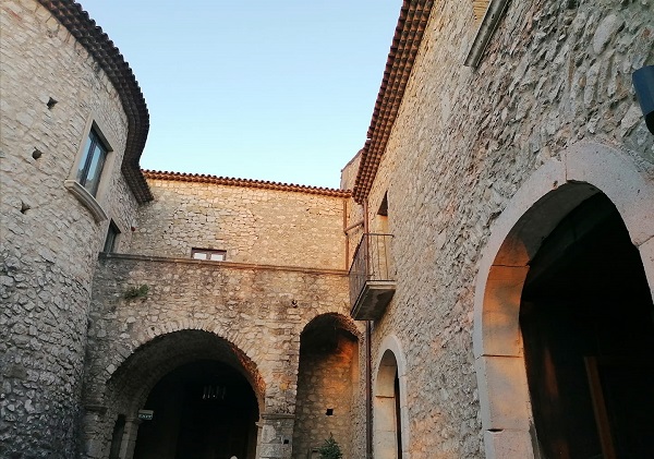 Biblioteca Castello