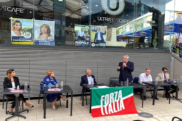 Tavolo Tajani