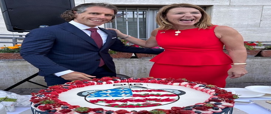 Domenico De Rosa con il console USA Tracy Roberts-Pounds