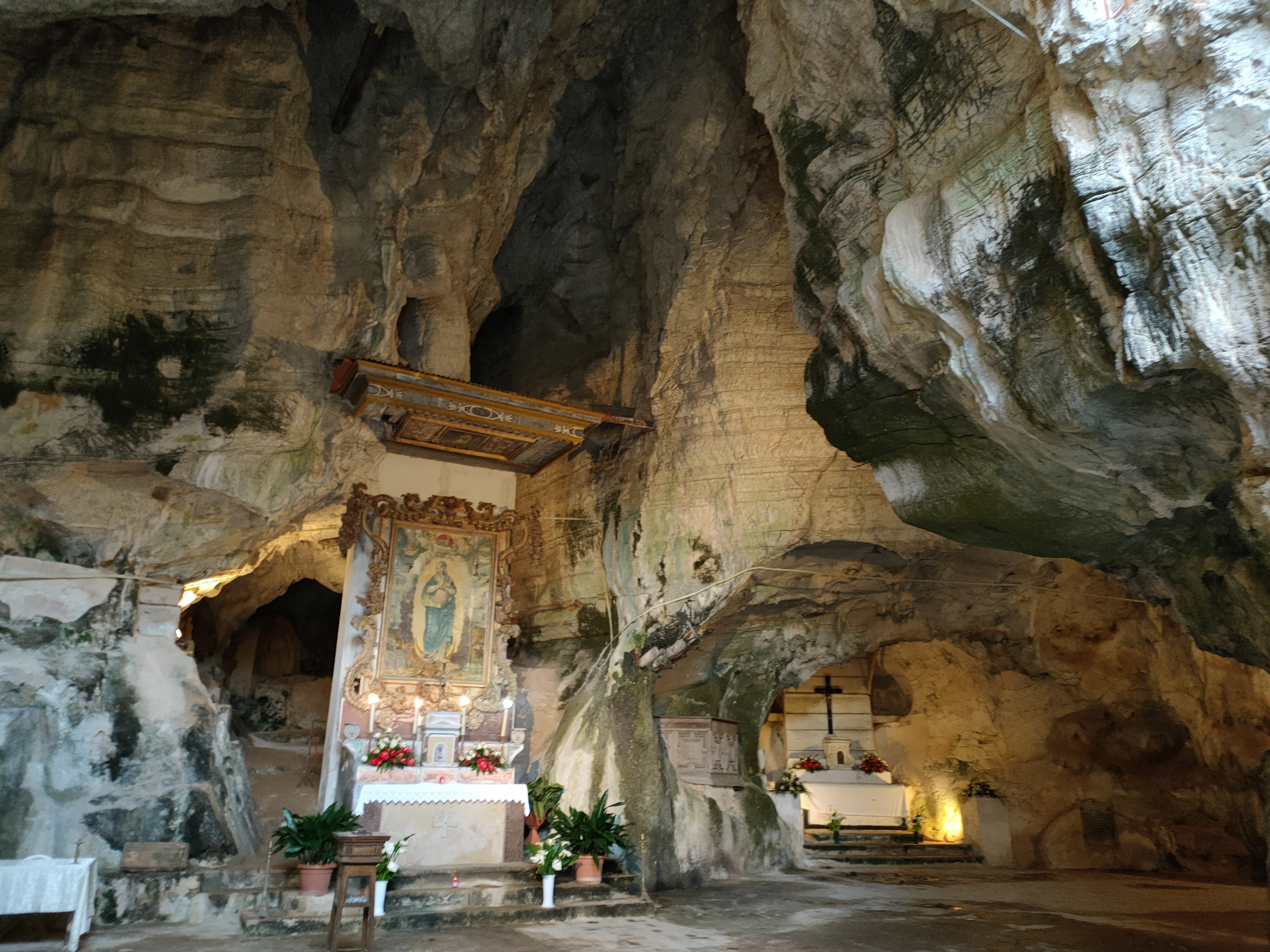 Grotta di S.Angelo a F_interno
