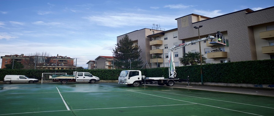 v1