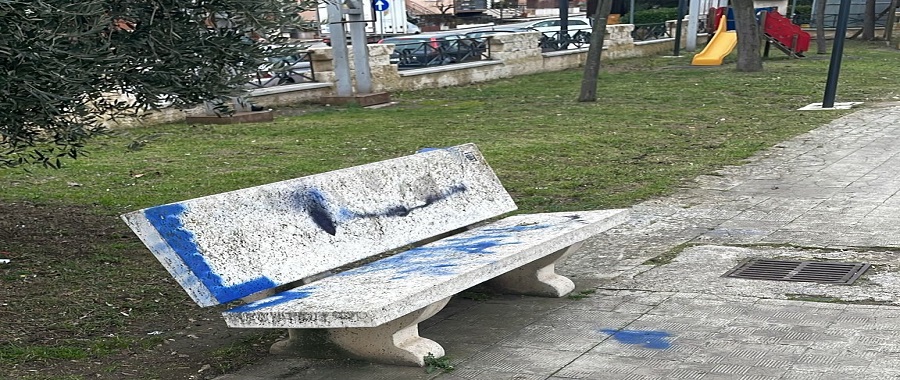 vernice_blu (1)