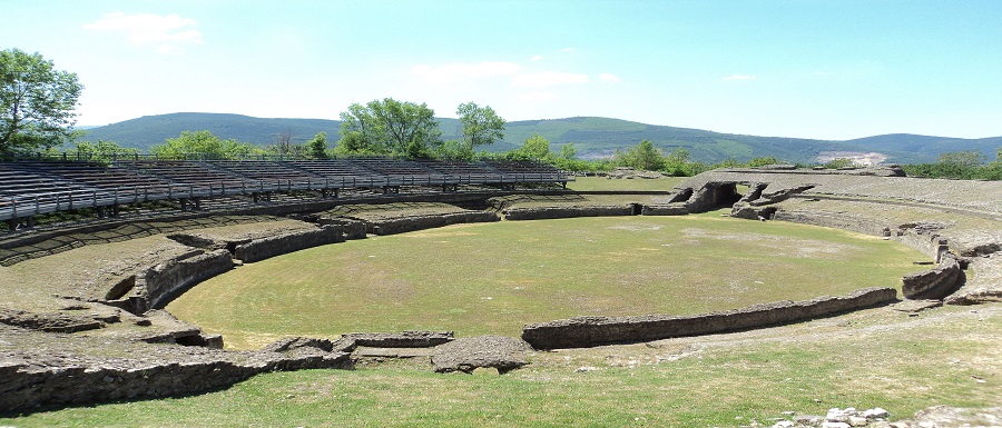 Anfiteatro_romano_di_Avella