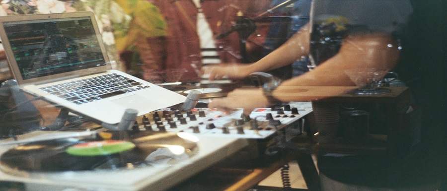 pexels-zyuliansyah-2086669