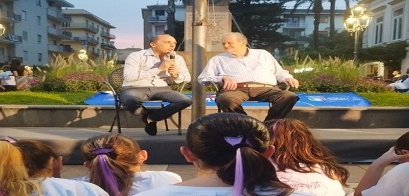 Il Sindaco di Sant'Agnello Antonino Coppola con il patron del Giro d'Italia Carmine Castellano