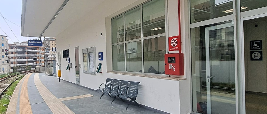 Marciapiede stazione di Salerno Irno