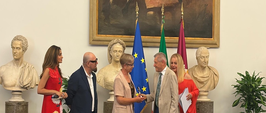 premio donne d'amore a vera verenich