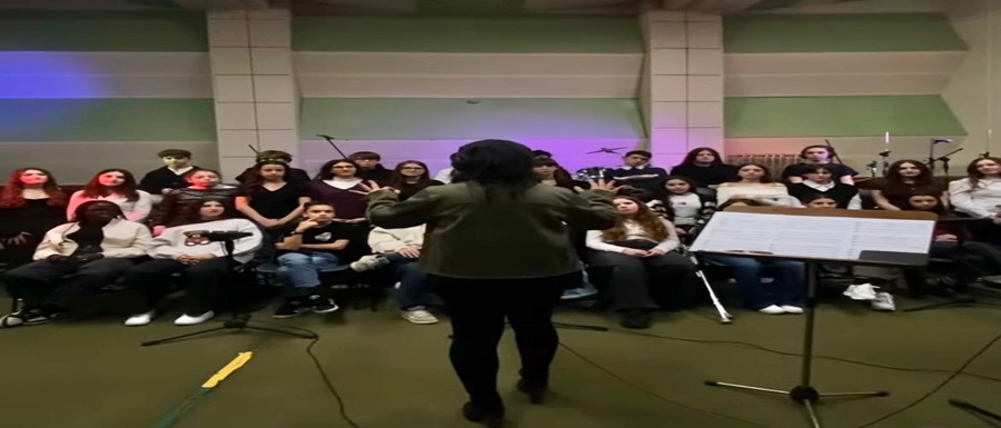 Gli studenti della Minucci registrano il coro di RARECHE de La Nina (1)